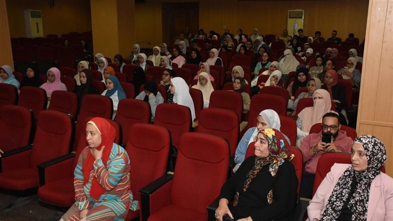 جامعة عين شمس، فيتو