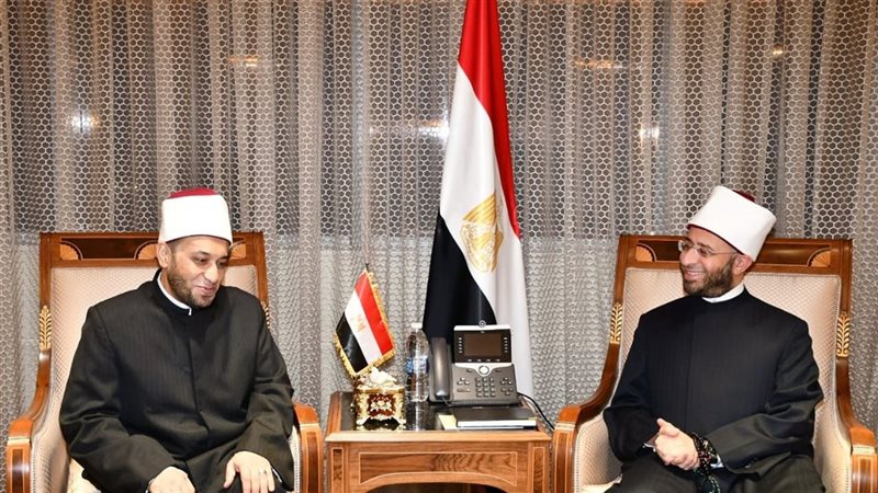 وزير الأوقاف يكرم