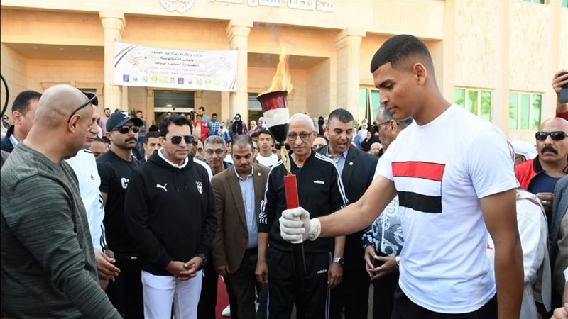 وزير الرياضة ومحافظ