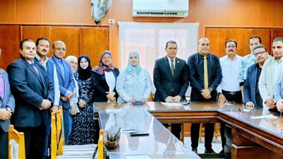 وكيل تعليم الدقهلية يبحث آليات العمل بإدارة العلاقات العامة