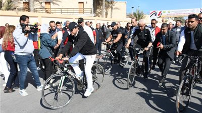 وزير الشباب والرياضة ومحافظ شمال سيناء يطلقان مهرجان الدراجات