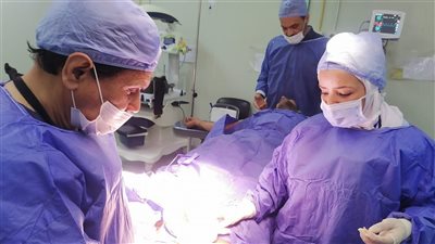 إنقاذ حياة مريض اخترقت قطعة حديدية قدمه اليسرى بالشرقية