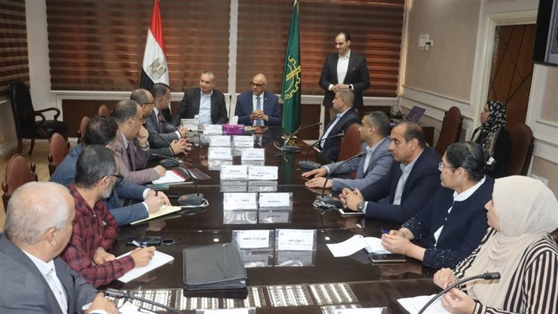 محافظ القليوبية خلال