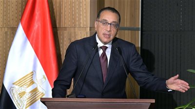 رئيس الوزراء: السوق المحلي يحتاج نصف مليون سيارة سنويا