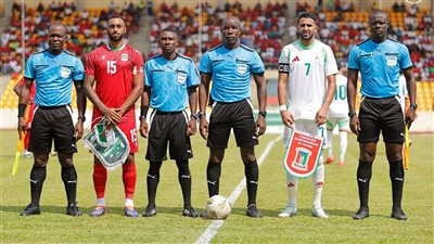 منتخب غينيا الاستوائية يتأهل لأمم أفريقيا بالتعادل مع الجزائر سلبيا (صور)