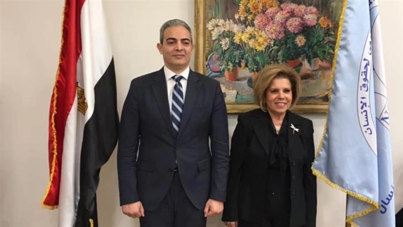 نقيب الإعلاميين ومشيرة
