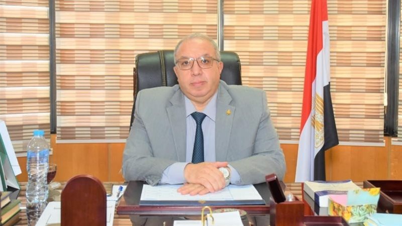 الدكتور ياسر الجرف