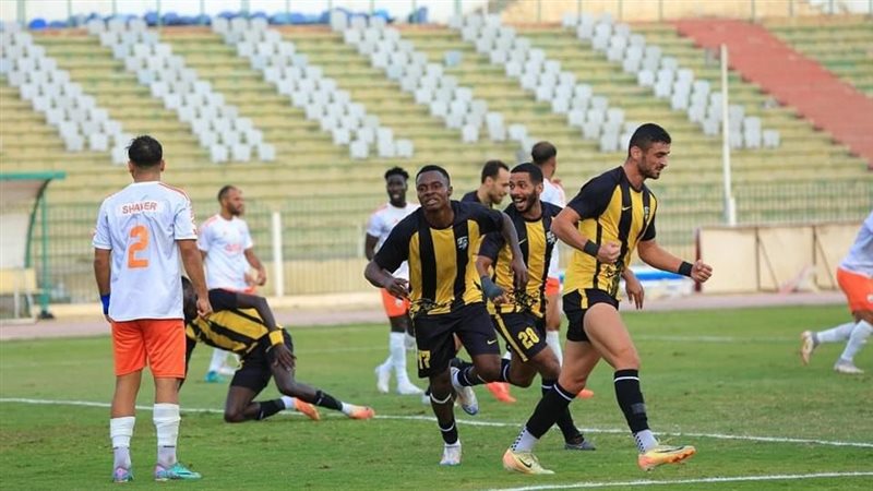دوري المحترفين،فيتو