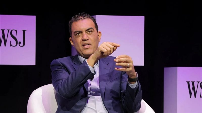 إميل مايكل، فيتو