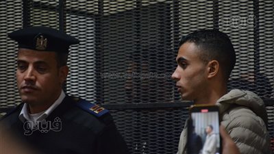 لحظة خروج فتوح من محكمة مطروح بعد الحكم عليه بالحبس سنة مع إيقاف التنفيذ (فيديو وصور)