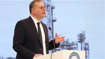 كريم بدوي: توفير المنتجات البترولية والغاز الطبيعي يمثل الأولوية الأولى للوزارة