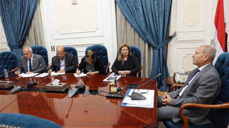 جانب من الاجتماع،