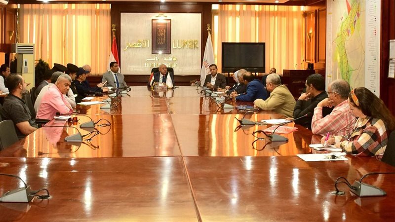 أثناء الاجتماع 