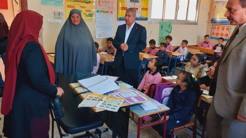 رمضان يتابع مدرسة