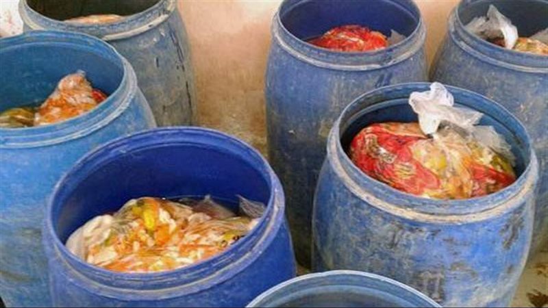 ضبط طن ونصف مخللات