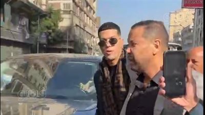 لحظة وصول إمام عاشور إلى المحكمة لحضور جلسة معارضته (صور) 