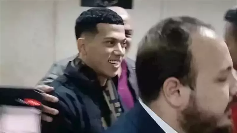 امام عاشور، فيتو