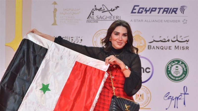 سارة نخلة، فيتو 
