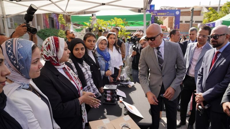 جامعة عين شمس، فيتو