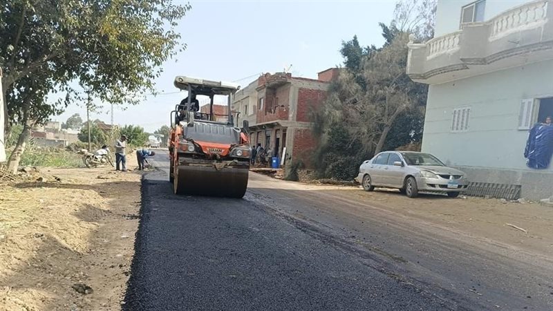 متابعة أعمال رصف