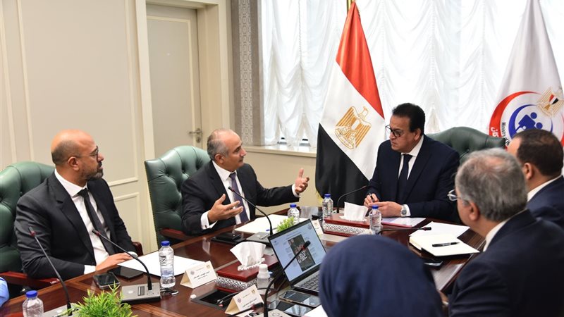 اجتماع د.خالد عبدالغفار،