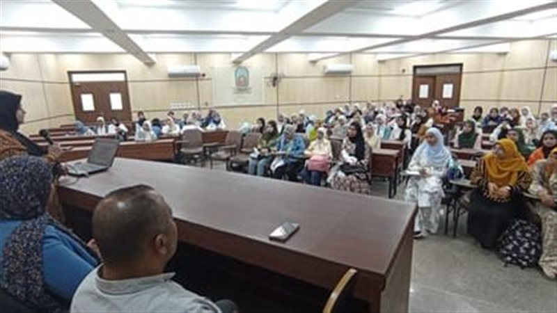 أثناء الندوة، فيتو