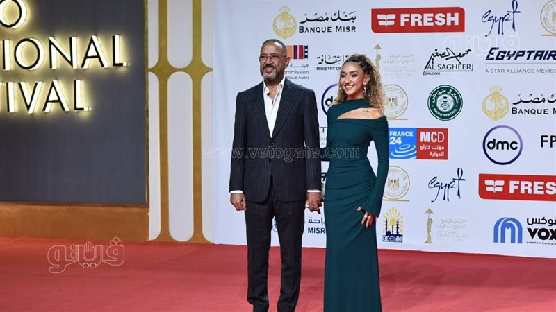 أشرف عبد الباقي وابنته،