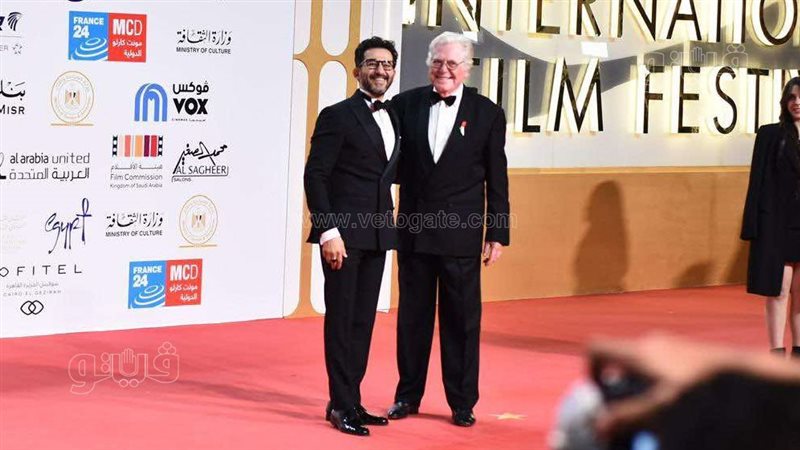 حسين فهمي واحمد حلمي