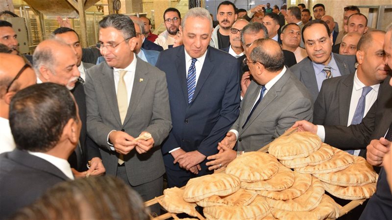 وزير التموين خلال