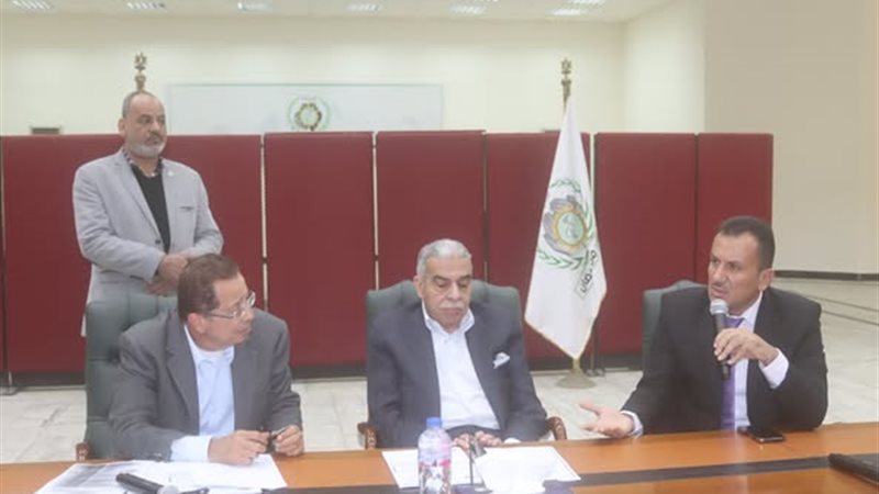 مجلس أمناء العاشر,