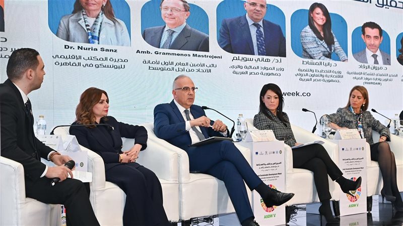  وزير الموارد المائية
