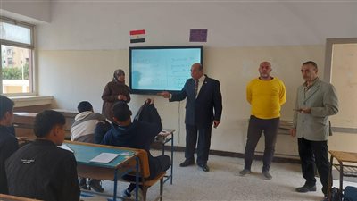 وكيل إدارة 6 أكتوبر يؤكد أهمية تطوير التعليم الفني والثانوي والأساسي (صور)