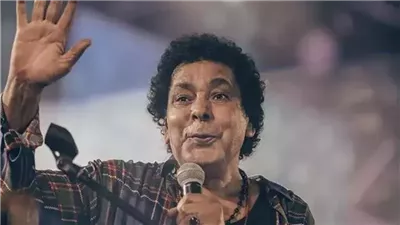 محمد منير يستأنف نشاطه الفني ويشارك الجمهور صورة جديدة