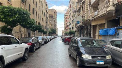 هطول أمطار على الإسكندرية وطوارئ بالصرف الصحي لرفع تراكمات المياه (صور)