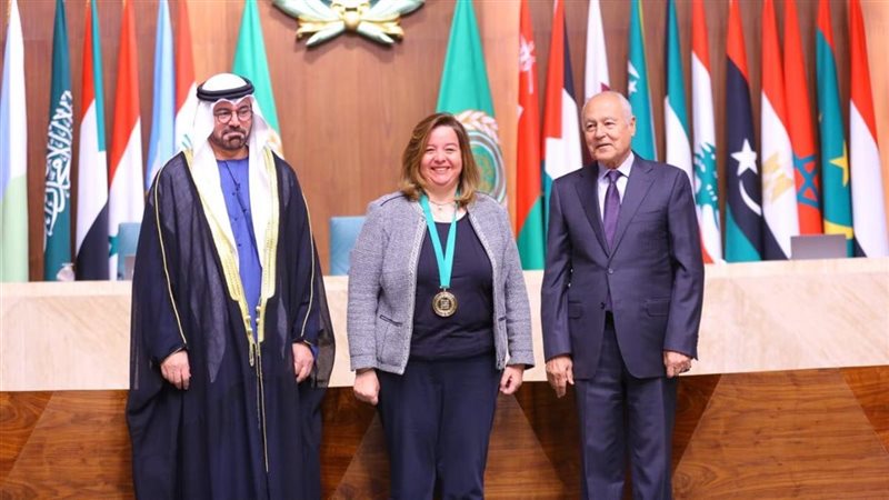 مى عبد الحميد