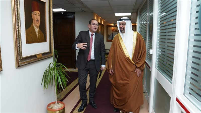 وزارة المالية مع