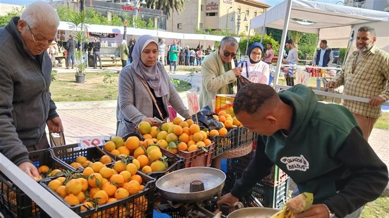 سوق المزارعين لليوم