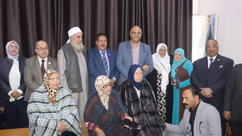 محافظ القليوبية خلال