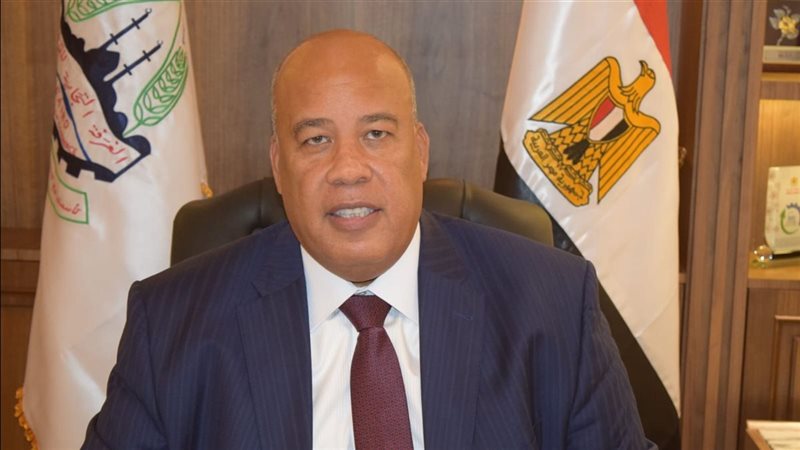أيمن العشري، فيتو