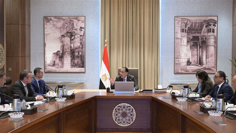 اجتماع برئاسة الدكتور