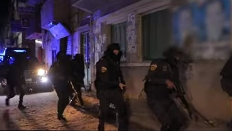 مداهمة أمنية، فيتو