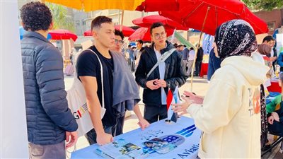 الأكاديمية المصرية لعلوم الطيران تشارك في معرض الجامعات 