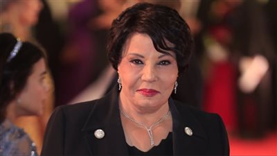 فردوس عبد الحميد، دخلت الفن من بوابة المسرح وشكلت ثنائية فنية ناجحة مع زوجها المخرج محمد فاضل