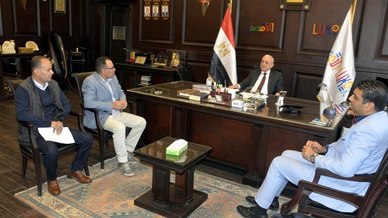 أثناء اللقاء 