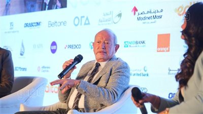 ساويرس: من يحارب السوق السوداء دائما يفشل