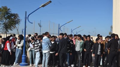 30 شركة ومؤسسة في ملتقى توظيفي بجامعة برج العرب التكنولوجية 
