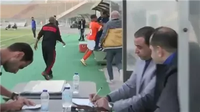 مصدر باتحاد الكرة يكشف العقوبات المتوقعة ضد لاعب المنصورة بعد الإعتداء على مدرب الفريق