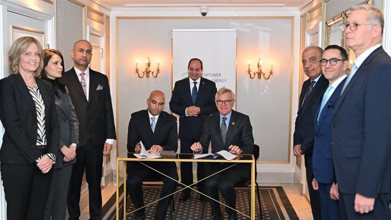  السيسي يشهد توقيع
