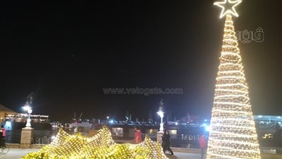 الأقصر تواصل أعمال تزيين الشوارع والميادين استقبالًا للكريسماس