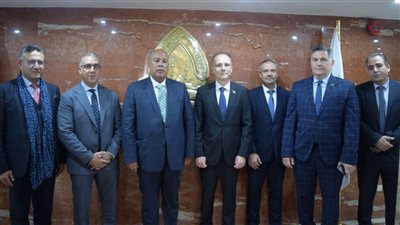 غرفة القاهرة تستقبل سفير بلغاريا لبحث سبل تعزيز العلاقات الاقتصادية 